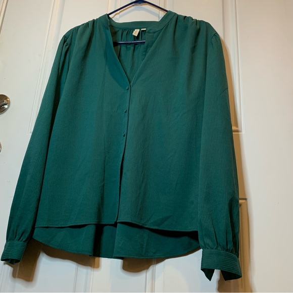 Treasure & Bond Emerald Green Button Front Blouse Cuffed Long Sleeve Size L - Picture 2 of 6